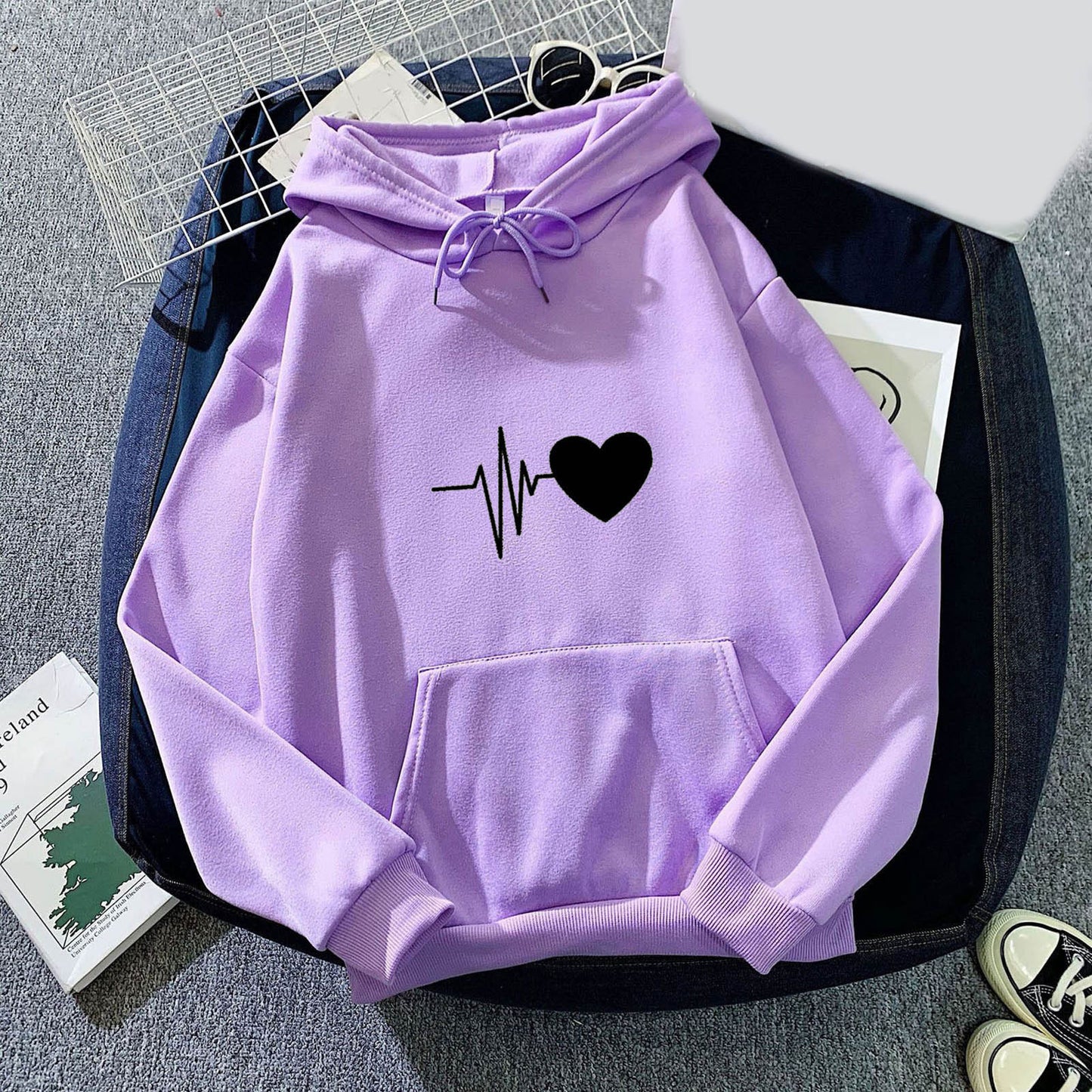HOODED PULLOVER SWEATSHIRT