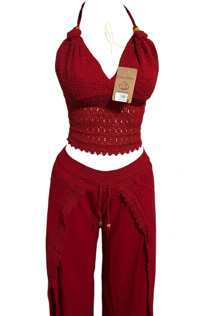 Red set, close front view