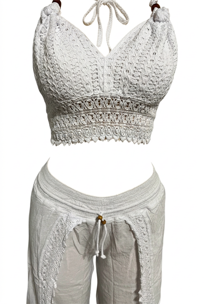 White set, close front view